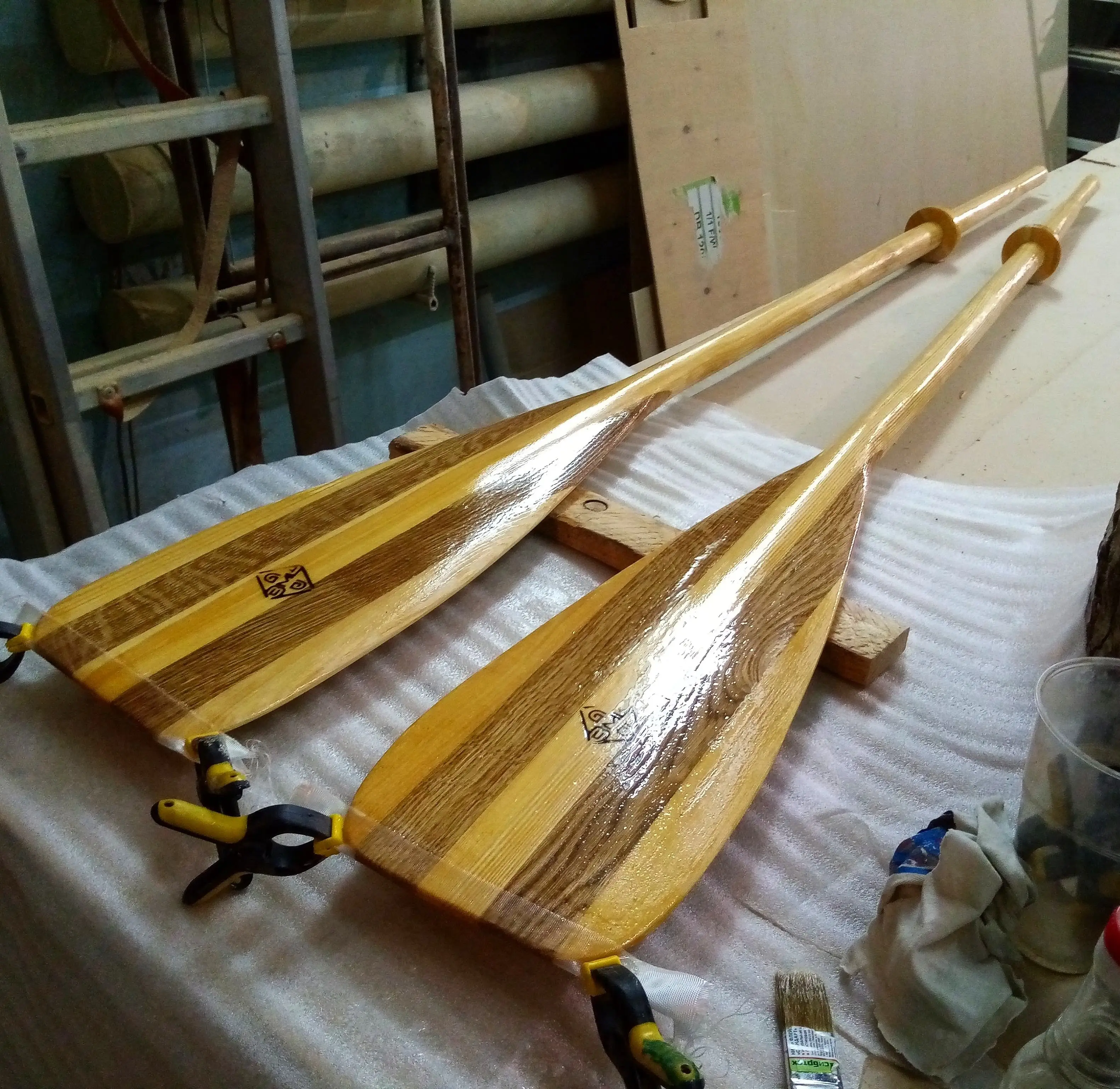 деревянные красивые весла
